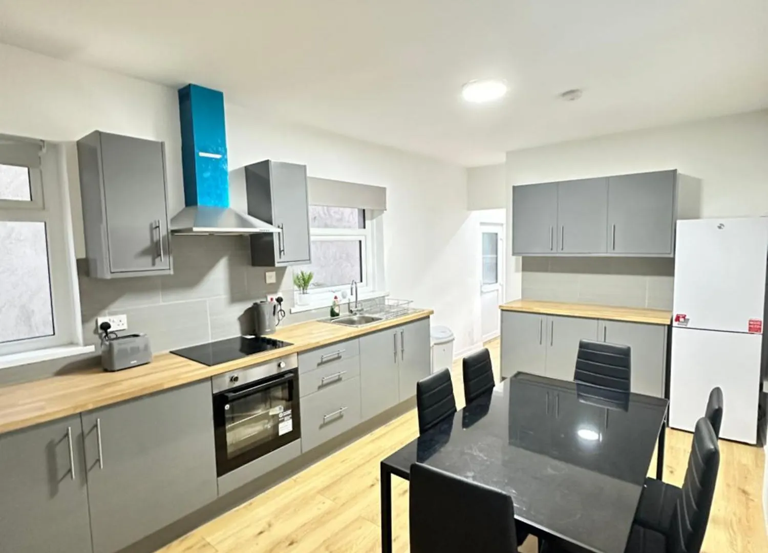 Champs Place Apartment Cardiff